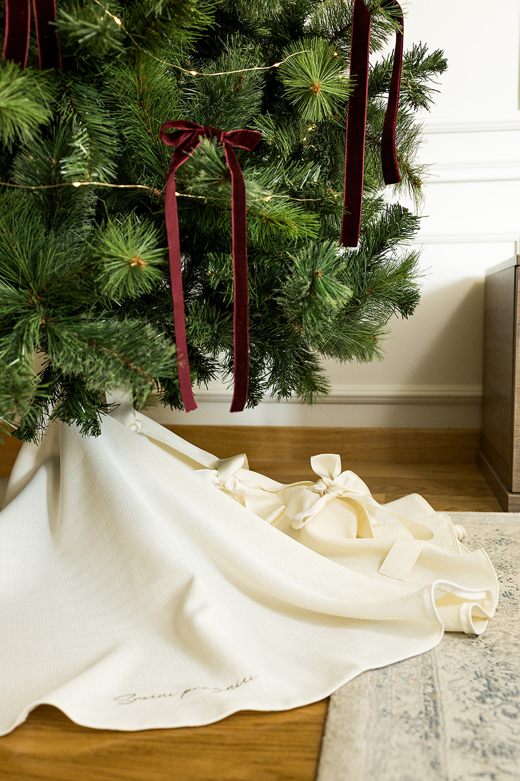 Suknjica za jelku NOEL | personalizovana