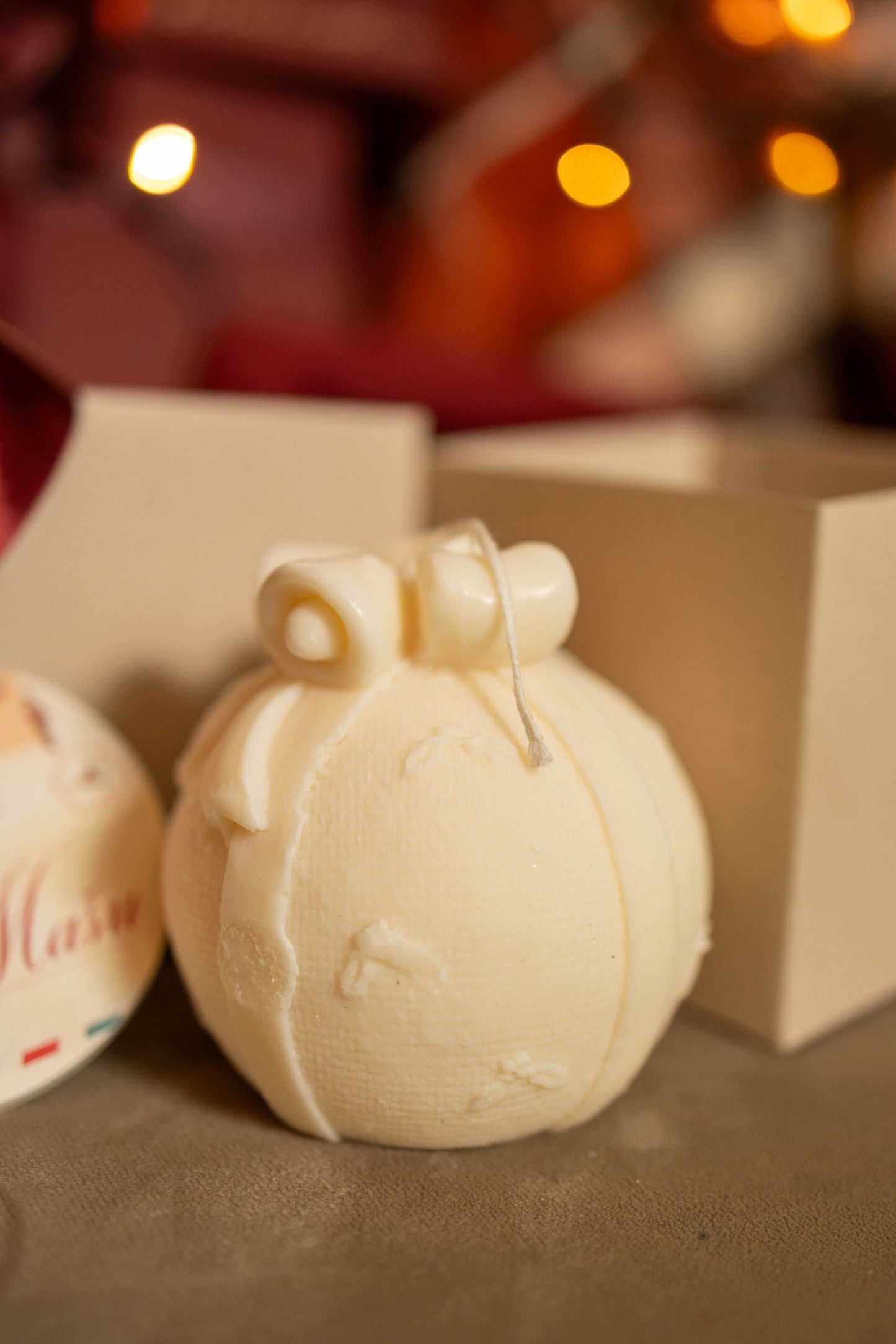 Cream Winter set | kutija sa personalizovanim ukrasom i Mlaf handmade svećom