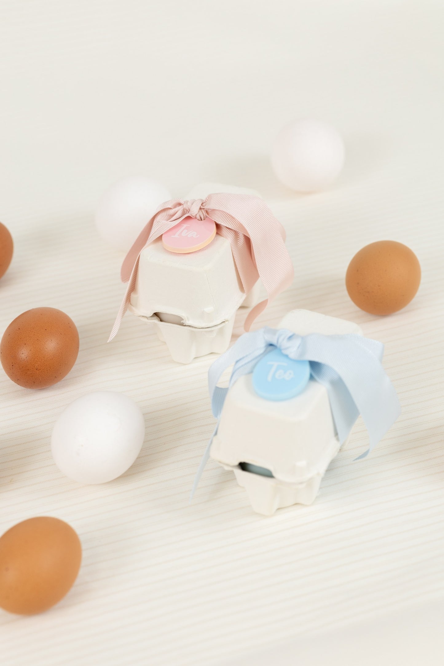 Mirisne sveće Egg u kutijici sa personalizacijom | plava i roze