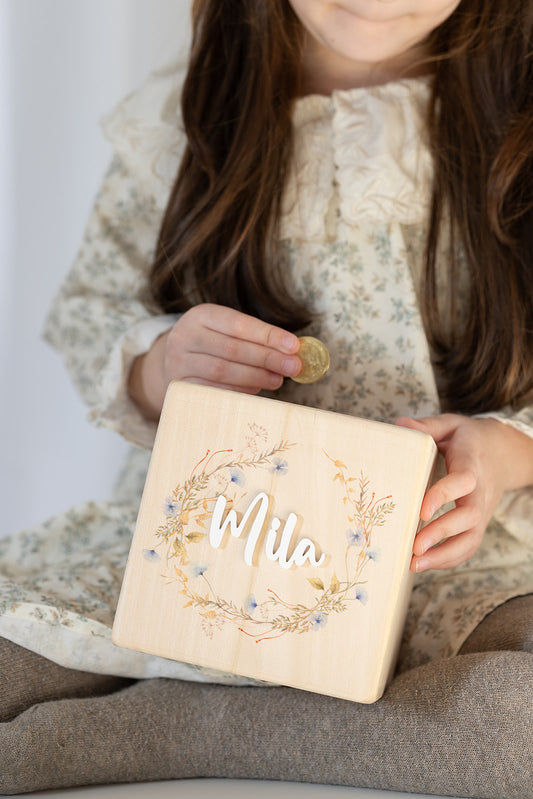 Personalizovana kasica od punog drveta | Piggy Cube