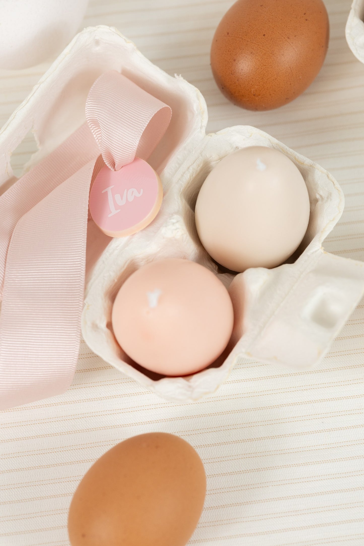 Mirisne sveće Egg u kutijici sa personalizacijom | plava i roze
