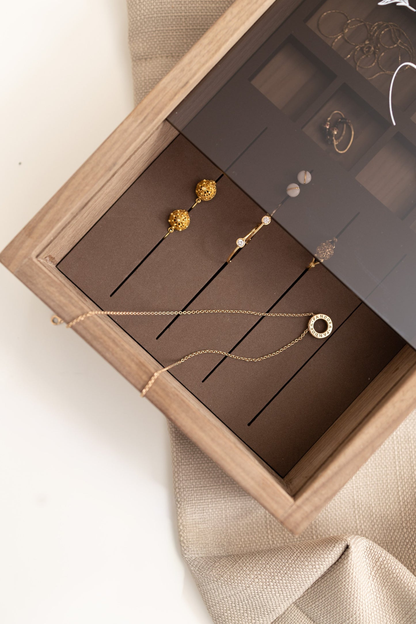 Kutija za nakit Noble Keeps | puno drvo oraha