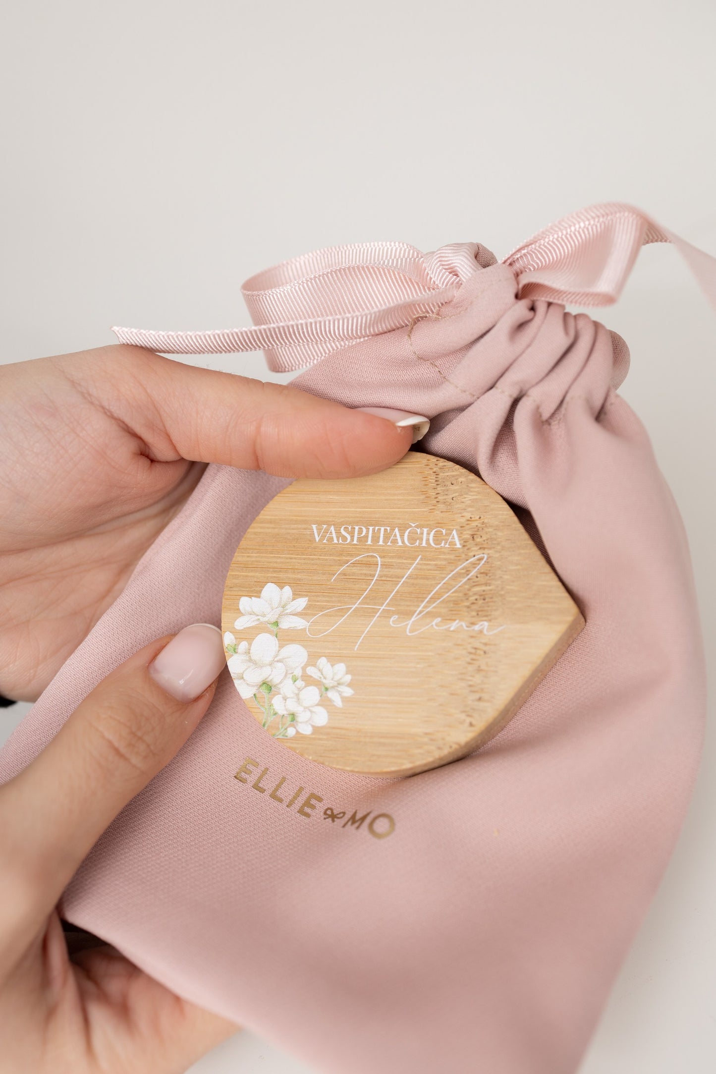 Personalizovano drveno ogledalce Ivory Bloom